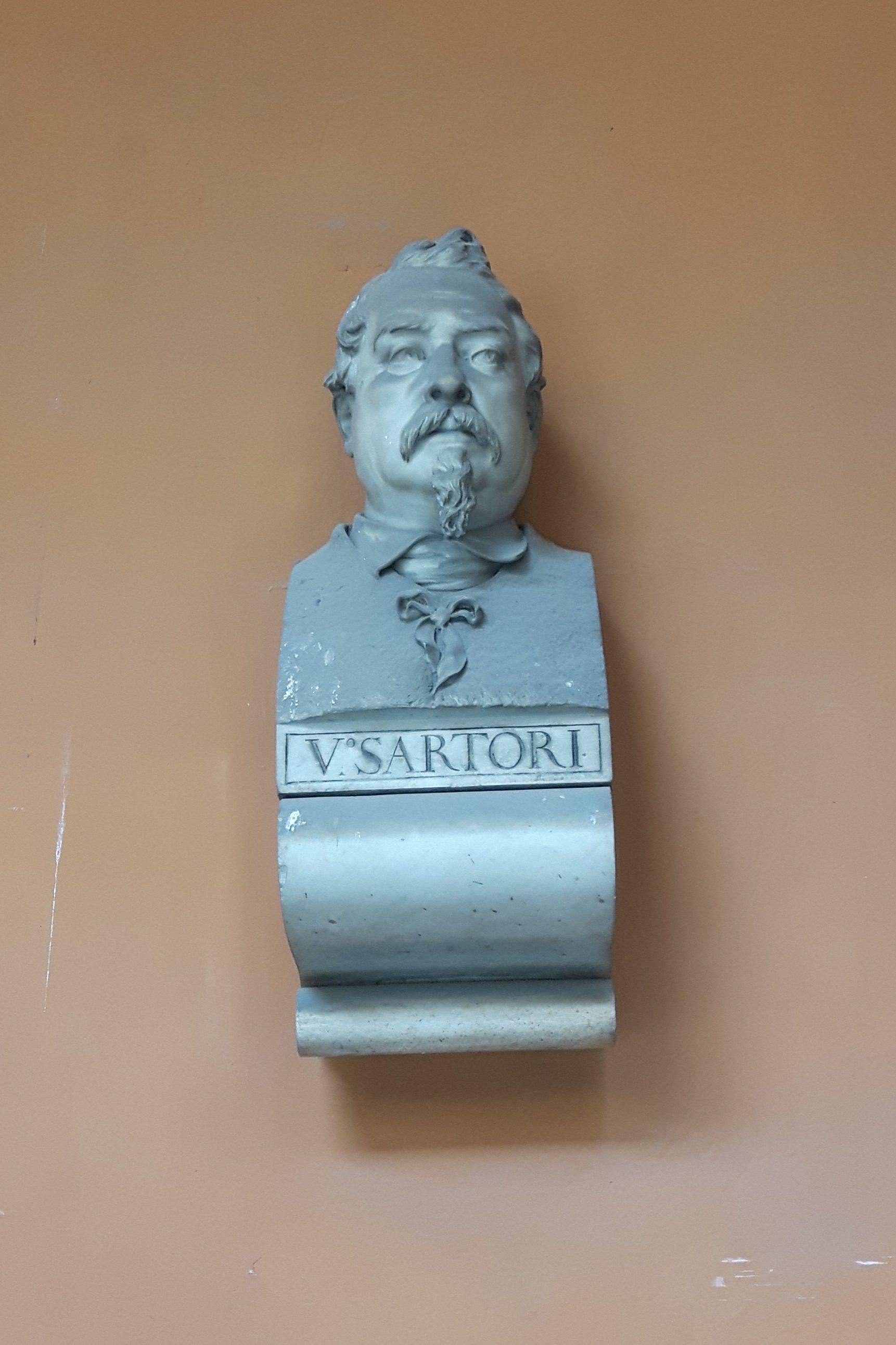 Vincenzo%20Sartori%27s%20bust%2C%20Ospedale%20di%20Santo%20Spirito%2C%20Rome%20%281%29.jpg